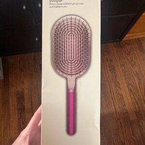 Dyson Pink Paddle Brush